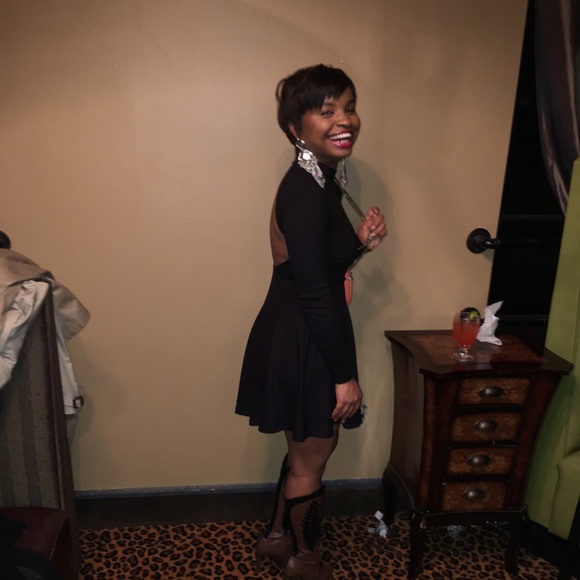 • Back out • - Picture 3 of 3